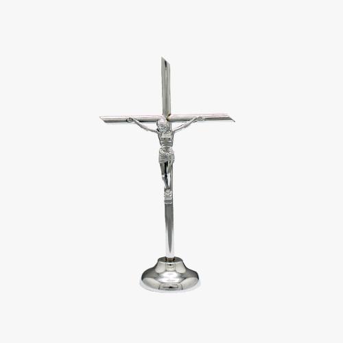 Cruz de Metal com base